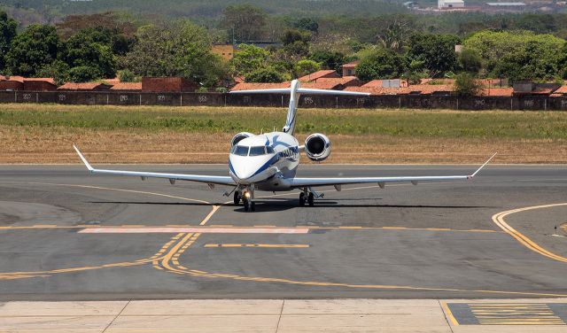 Canadair Challenger 350 (PR-HNG) -  Bombardier BD-100-1A10 Challenger 350 no Aeroporto de Teresina 21/10/2020