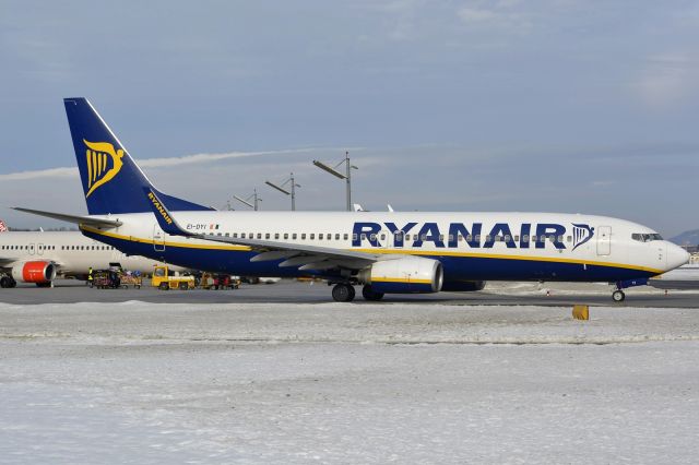 Boeing 737-800 (EI-DYI)