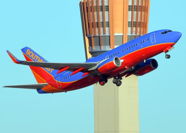 Boeing 737-700 (N706SW)