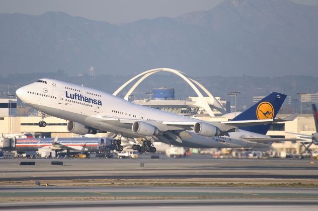 Boeing 747-400 (D-ABTD)