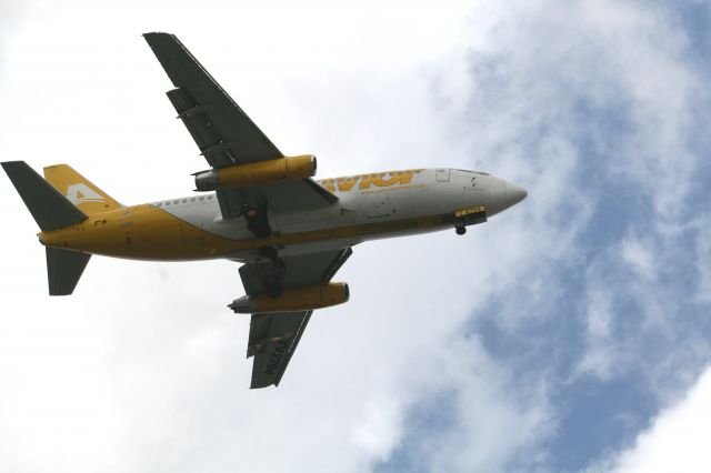 Boeing 737-200 (YV-2794)