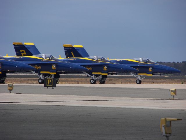 McDonnell Douglas FA-18 Hornet — - MCAS Miramar Airshow 2008  San Diego, CA  Blue Angels flight line before the show!