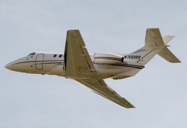 Hawker 800 (N700RR) - Off of runway 32.