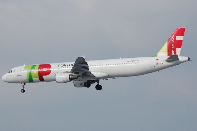 Airbus A321 (CS-TJE)