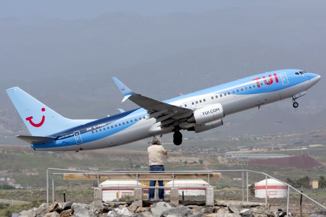 Boeing 737-800 (G-FDZU) - Tenerife Surbr /30 MAR 2018