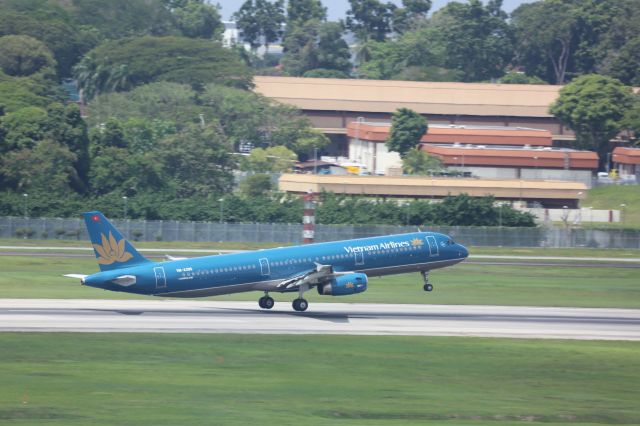 Airbus A321 (VN-A395)