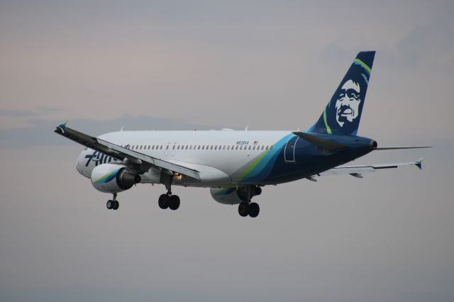 Airbus A320 (N838VA)