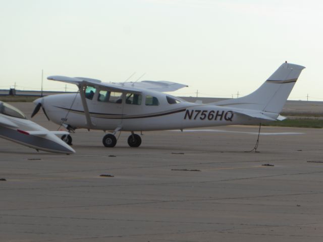 Cessna 206 Stationair (N756HQ)