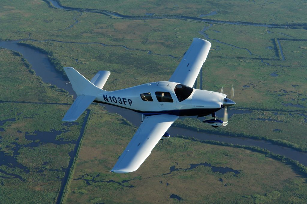 Cessna 350 (N103FP)