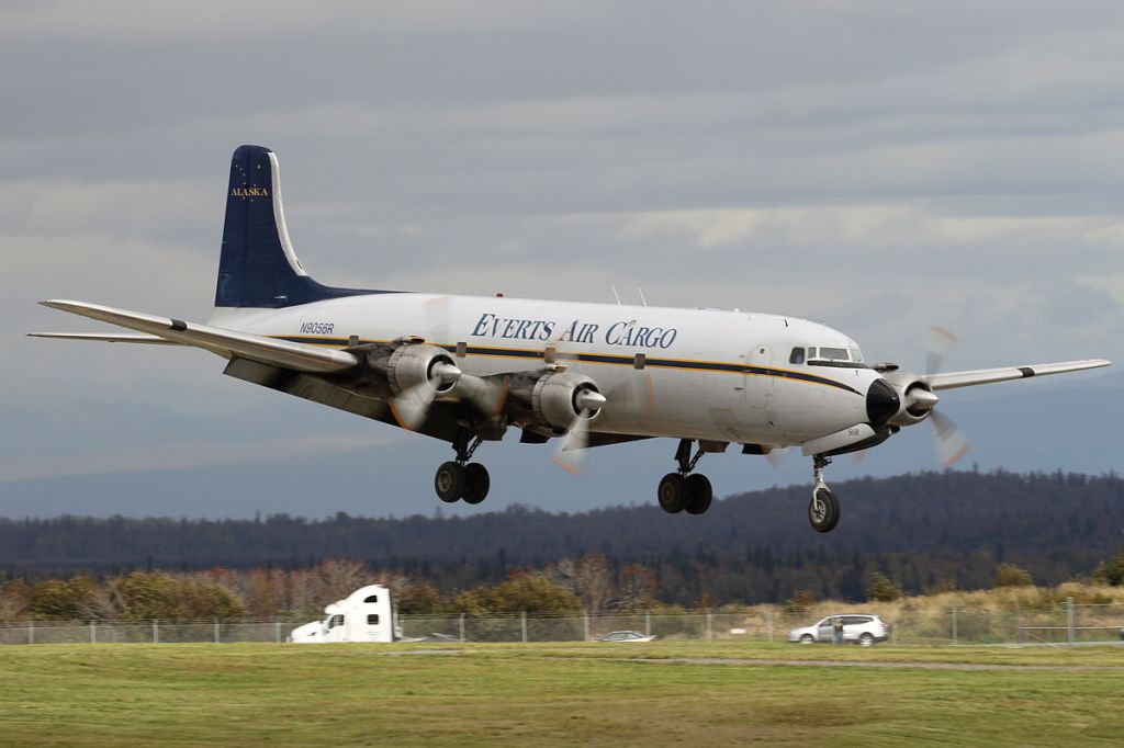 Douglas DC-6 (N9056R)