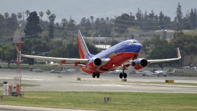 Boeing 737-700 (N483WN) - N483WN Southwest Airlines Boeing 737-700br /10.6 Yearsbr /taking off from KSJC