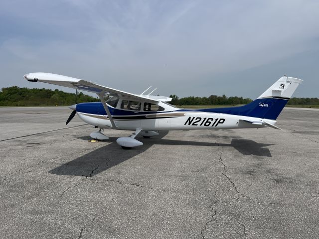 Cessna Skylane (N2161P)