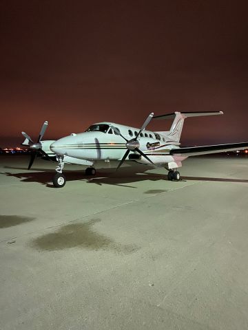 Beechcraft Super King Air 300 (N423BC) - nice king Air 