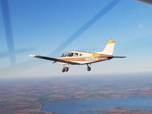 Piper Cherokee (N4311A)