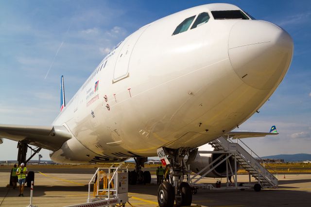 Airbus A330-200 (V5-ANO)