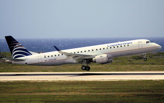 Embraer ERJ-190 (HP-1558CMP)