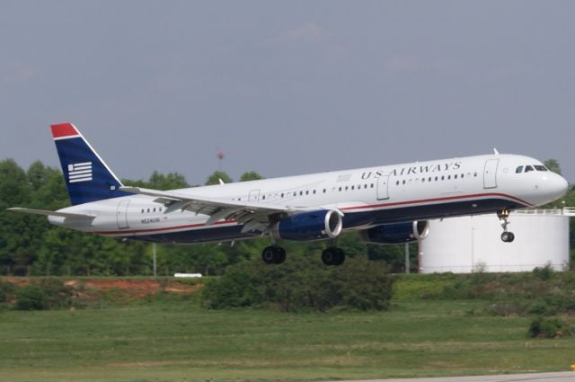 Airbus A321 (N524UW)