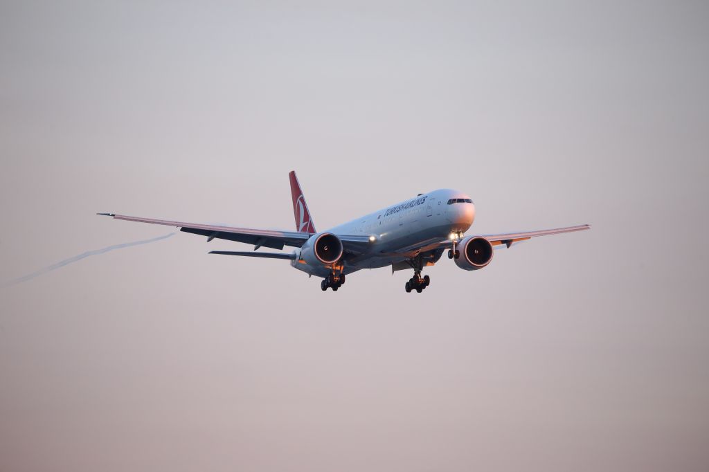 BOEING 777-300ER (TC-JJG)