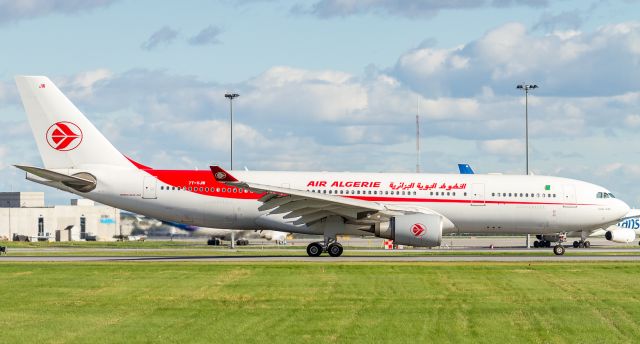 Airbus A330-200 (7T-VJW) - Air Algerie slows on runway 24R at Montreal