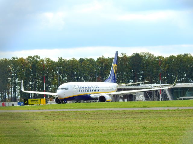 Boeing 737-800 (EI-ENH) - Spotting EPLB