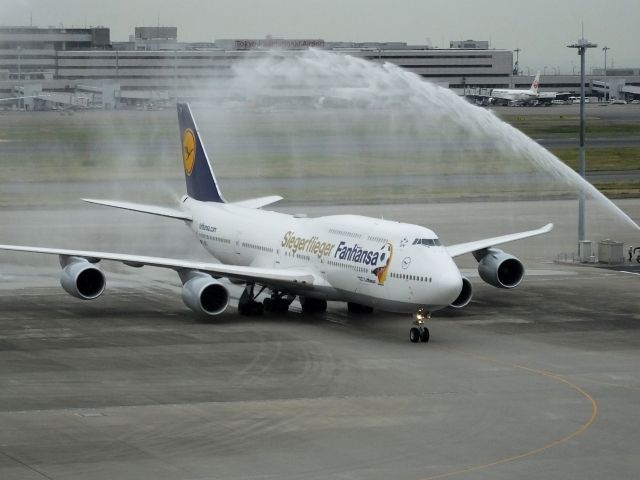 BOEING 747-8 (D-ABYI)