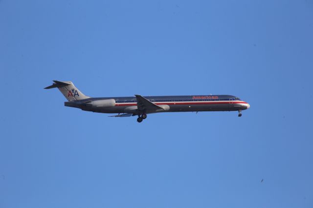 McDonnell Douglas MD-80 (N505AA)