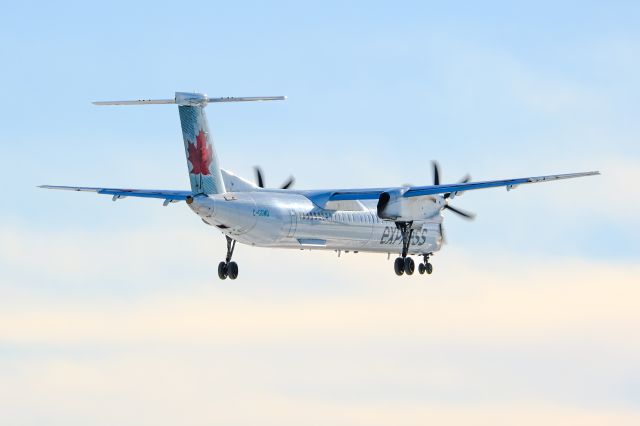 de Havilland Dash 8-400 (C-GGMQ)