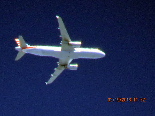 Airbus A320 (N679AW)