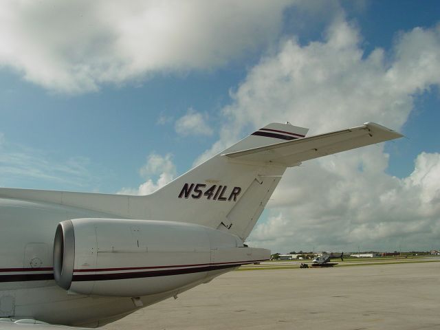 Hawker 1000 (N541LR)