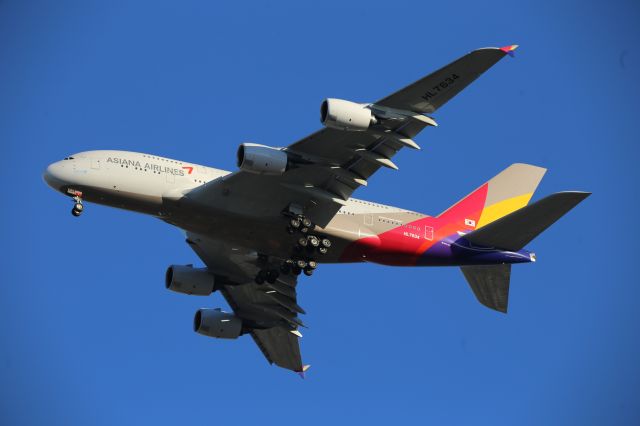 Airbus A380-800 (HL7634)