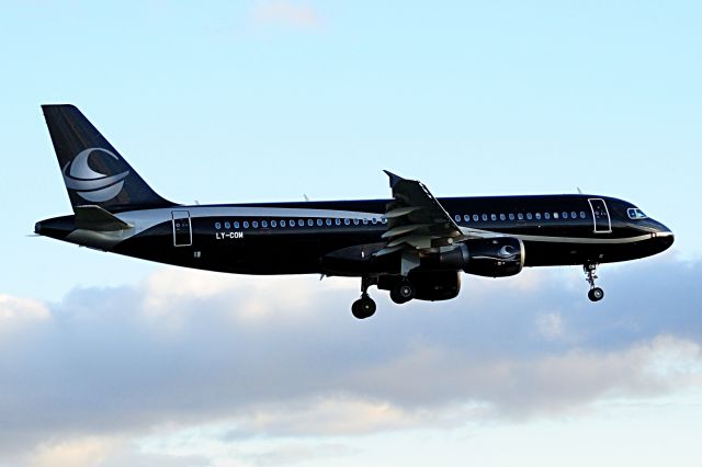 Airbus A320 (LY-COM) - Operates for Cubana.