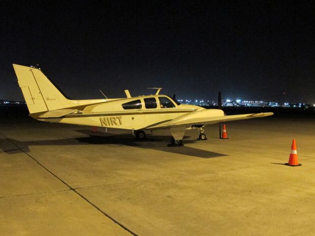 Mooney M-20 (N1RT) - A very nice Baron 55.