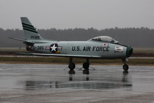 North American F-86 Sabre —