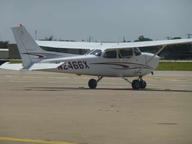 Cessna Skyhawk (N2466X)