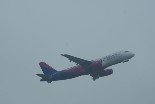 Airbus A320 (HA-LWD) - Wizz Air A320-232 cn4351