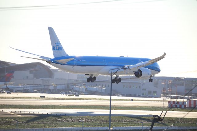 BOEING 787-10 Dreamliner (PH-BKL)