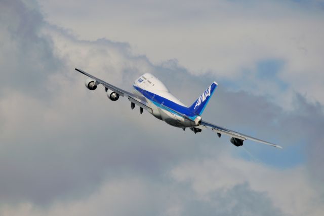 Boeing 747-400 (JA8966) - 2012/6/10