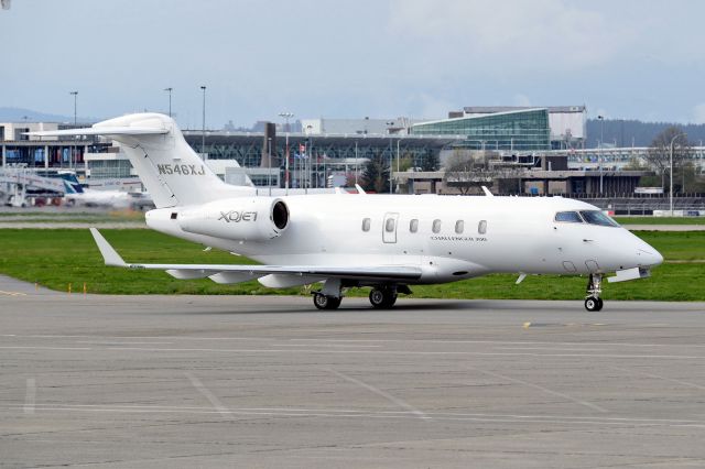 Bombardier Challenger 300 (N546XJ)