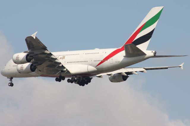 Airbus A380-800 (A6-EEH)