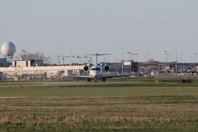 Canadair Regional Jet CRJ-100 (N962SW) - Head on