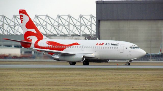 Boeing 737-200 (C-GMAI)