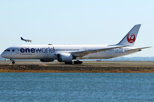 Boeing 787-9 Dreamliner (JA861J)