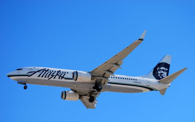 Boeing 737-700 (N592AS) - Alaska Airlines Boeing 737-890 N592AS (35190)  Las Vegas - McCarran International (LAS / KLAS) USA - Nevada