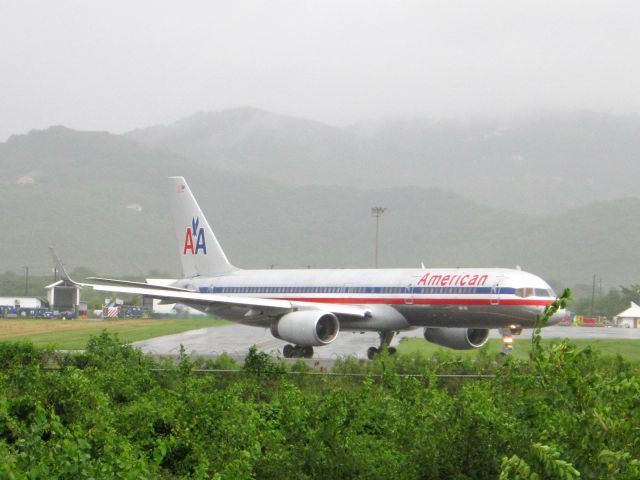 Boeing 757-200 (N634AA)