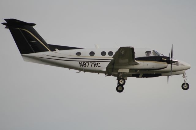 Beechcraft King Air 100 (N877RC)