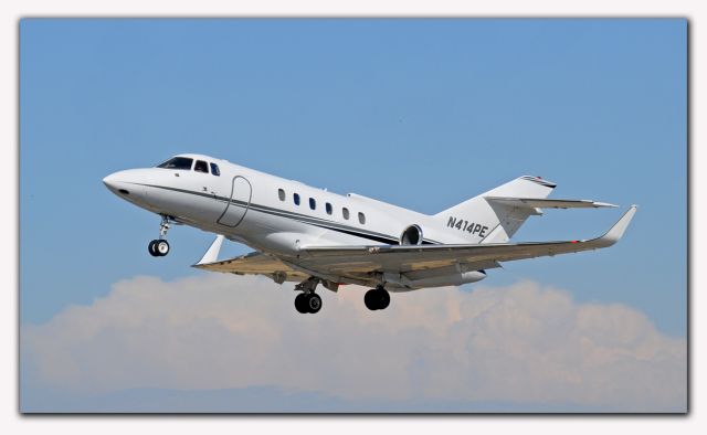 Hawker 800 (N414PE)