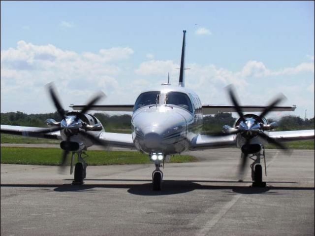 Piper Cheyenne 2 (N321LB) - Cheyenne 2XL N321LB after new 5 bladed composite MT prop installation