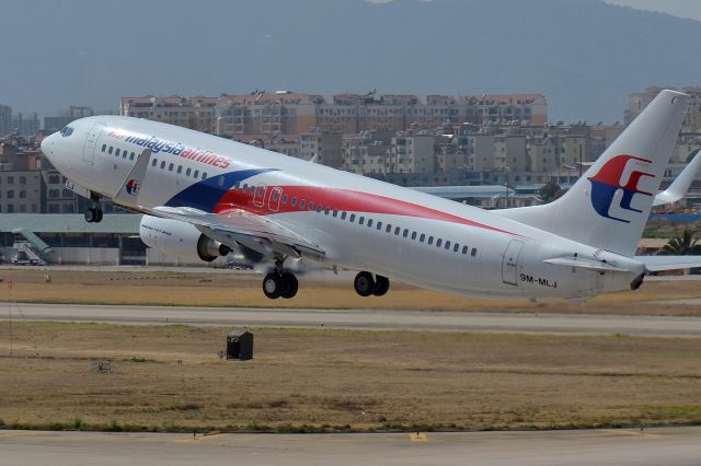 Boeing 737-800 (9M-MLJ)