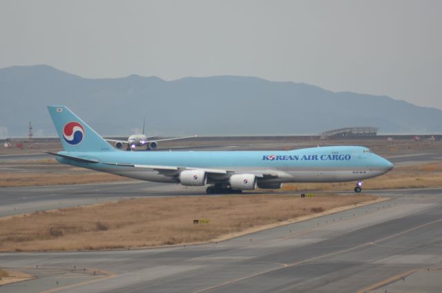 BOEING 747-8 (HL7624)