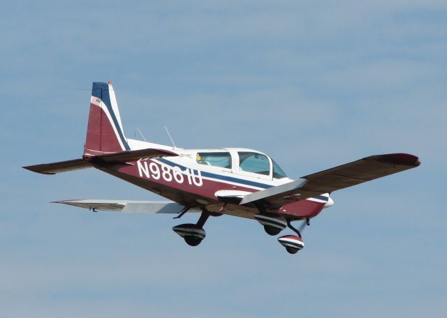 Grumman AA-5 Tiger (N9861U) - Landing at Downtown Shreveport.